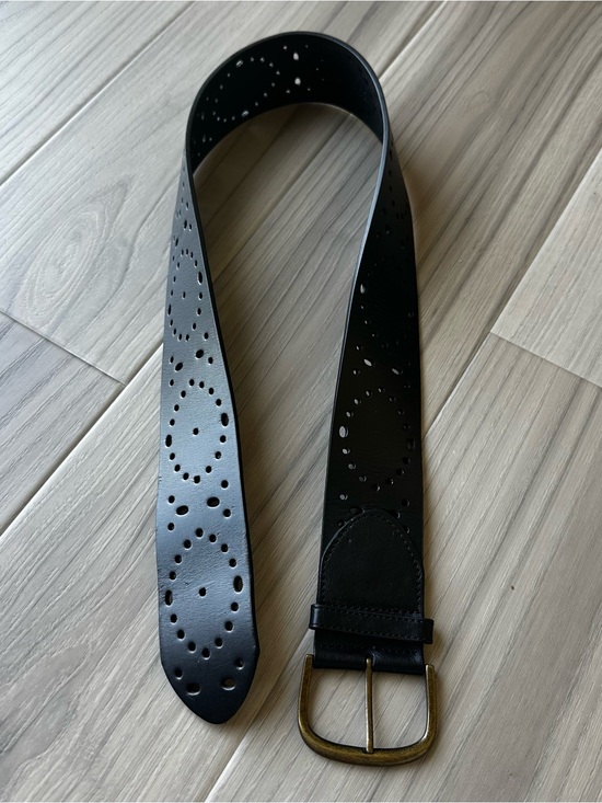 CAbi Accessories - Cabi Eyelet Belt